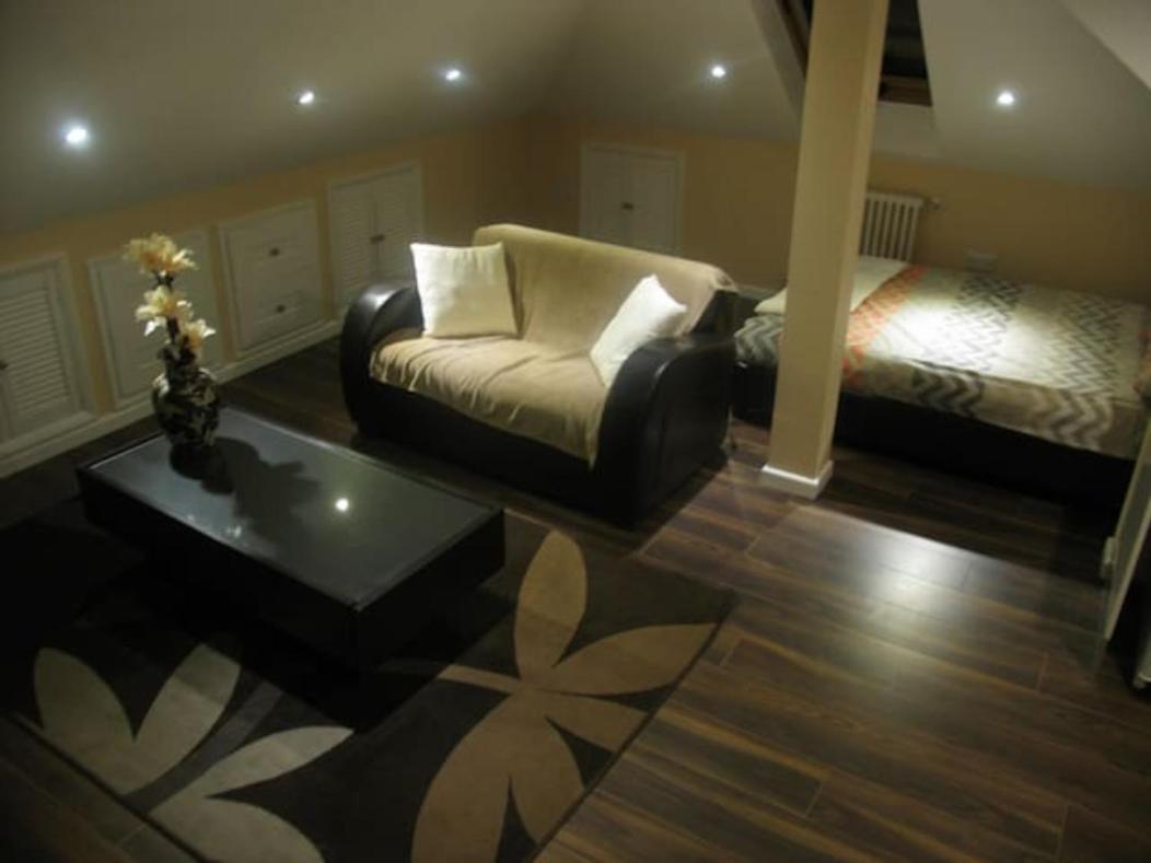 Modern Cosy Private Studio, Wifi, Ip-Tv, Must See Romford Eksteriør bilde